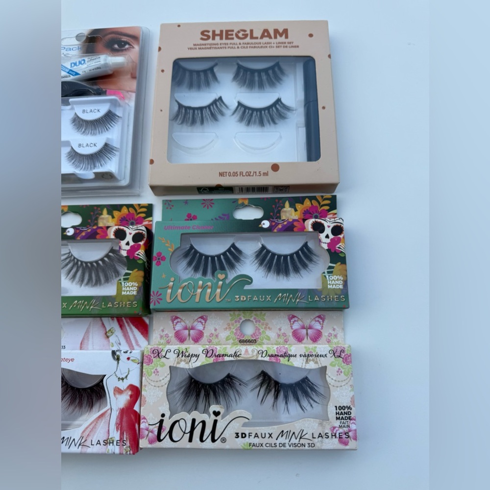 Fake Lashes Bundle - Picture 3 of 4